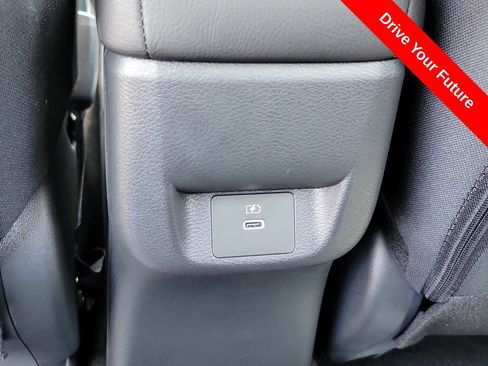 Used 2025 Nissan Versa SR w/ Trunk Package FWD image 23