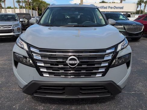 Used 2026 Nissan Rogue SV w/ SV Premium Package FWD image 9
