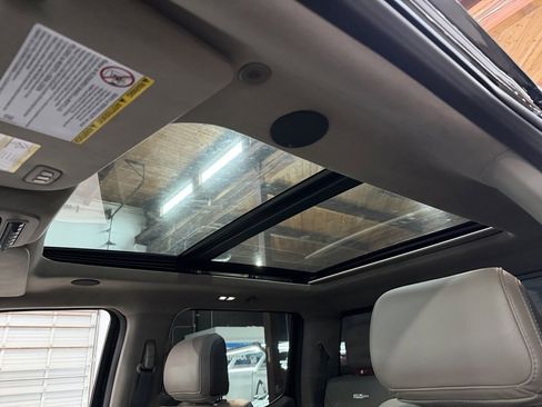 Used 2025 Ford F250 Platinum w/ Platinum Plus Package image 15