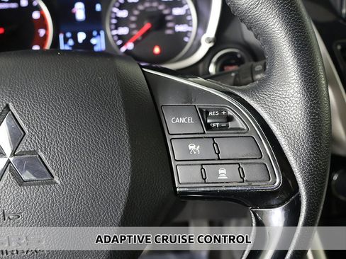 Used 2024 Mitsubishi Eclipse Cross SE image 4