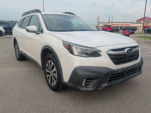 Used 2020 Subaru Outback Premium AWD/4WD image 1