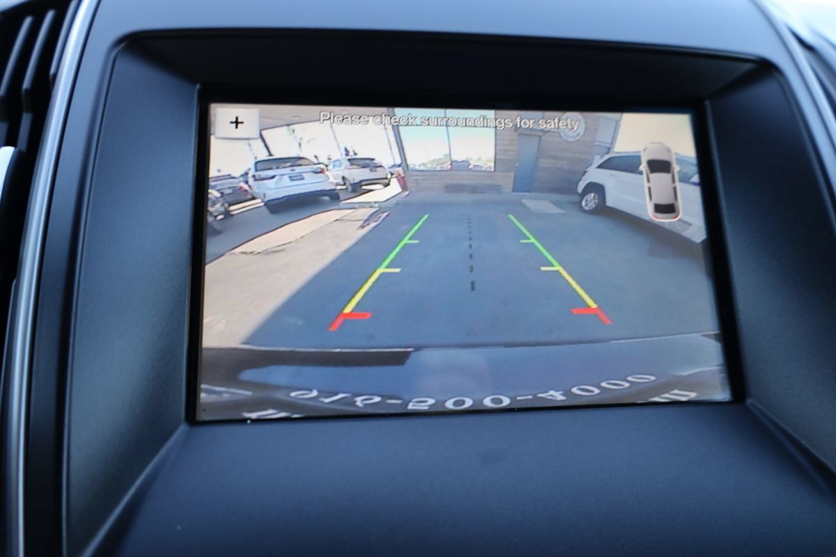 Used 2018 Ford Edge SEL FWD image 31