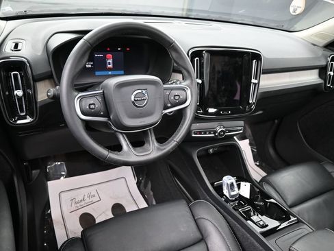 Used 2023 Volvo XC40 B5 Ultimate w/ Climate Package AWD/4WD image 24