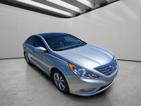 Used 2012 Hyundai Sonata Limited FWD image 7