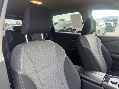 Used 2023 Nissan Rogue SV image 59