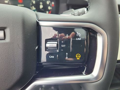 New 2026 Land Rover Discovery Sport Landmark image 20