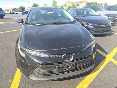 Used 2024 Toyota Corolla LE FWD image 2