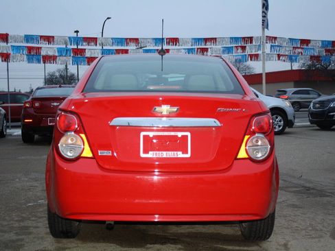 Used 2016 Chevrolet Sonic LT image 5