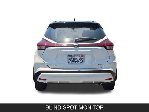 Certified 2023 Nissan Kicks SR FWD image 8