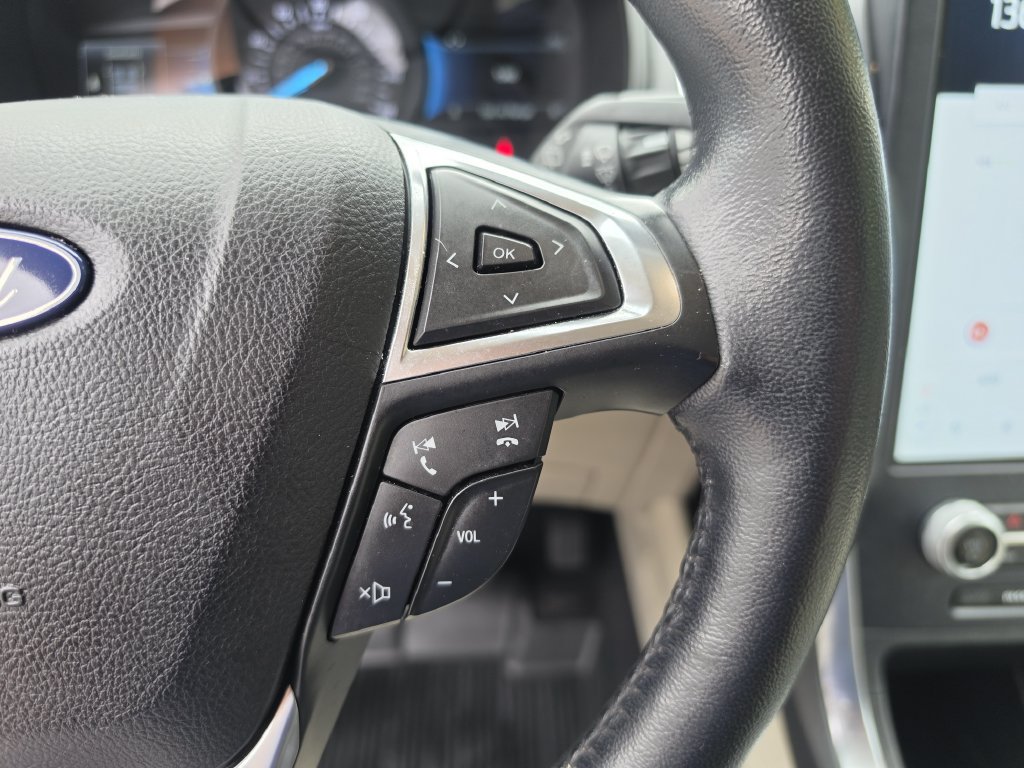 Used 2022 Ford Edge Titanium AWD/4WD image 29