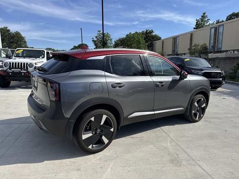 Used 2025 Nissan Kicks SR FWD image 7