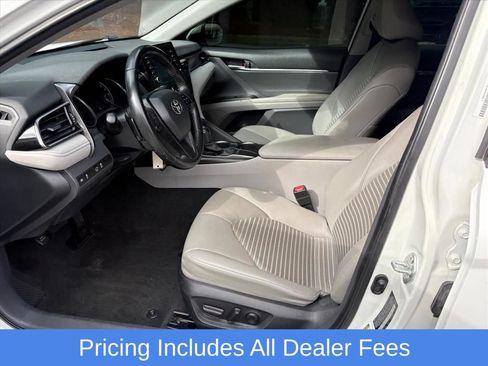 Used 2022 Toyota Camry SE FWD image 14