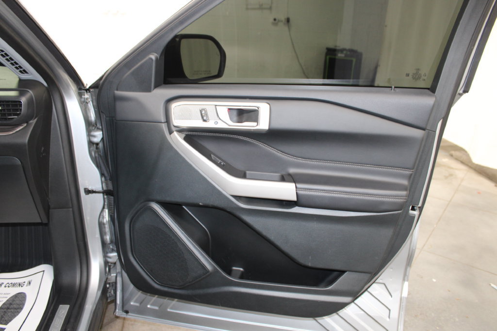 Used 2024 Ford Explorer Limited AWD/4WD image 41