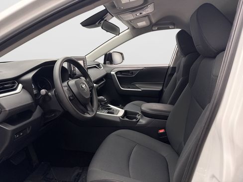 Used 2020 Toyota RAV4 LE w/ Carpet Mat Package AWD/4WD image 10