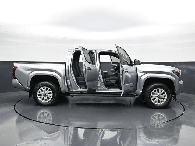 Used 2024 Toyota Tacoma SR5 AWD/4WD image 49