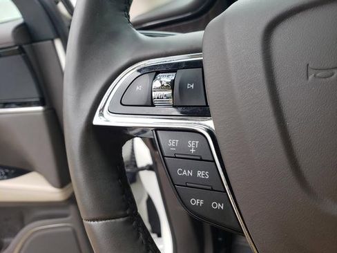 Used 2022 Lincoln Nautilus Reserve image 22