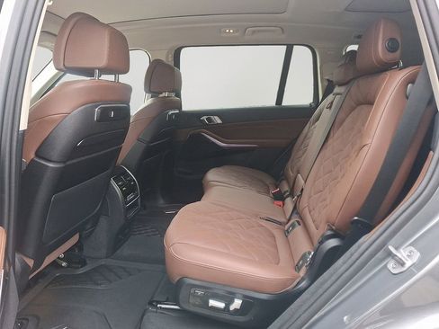 Certified 2024 BMW X7 xDrive40i image 8