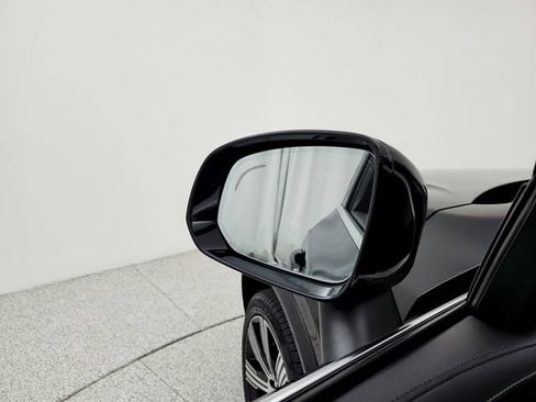 Certified 2024 Volvo XC90 T8 Ultimate w/ Protection Package Premier AWD/4WD image 32