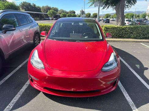 Used 2018 Tesla Model 3 Long Range RWD image 3