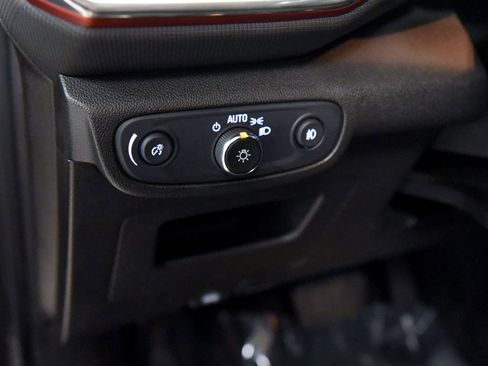 Used 2021 Chevrolet TrailBlazer RS FWD image 19