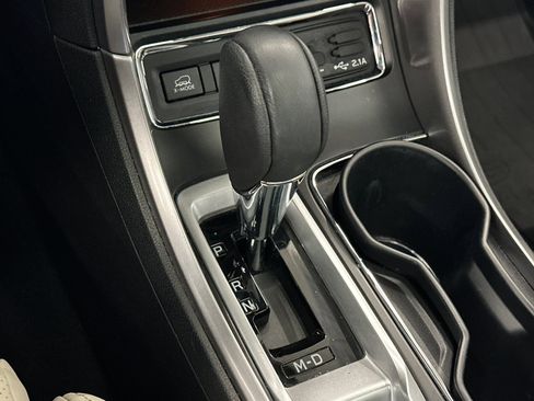 Used 2022 Subaru Ascent Limited w/ Technology Package image 24