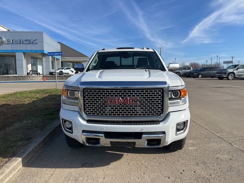 Used 2015 GMC Sierra 2500 Denali w/ Duramax Plus Package image 2