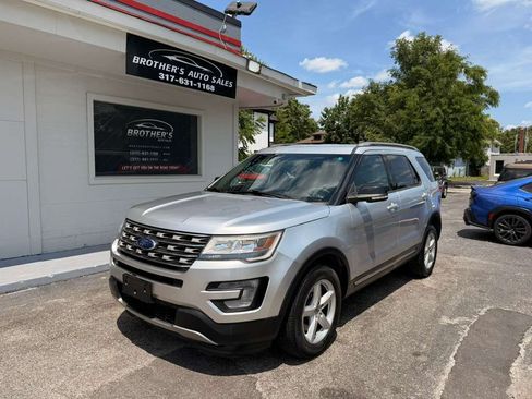 Used 2016 Ford Explorer XLT AWD/4WD image 1