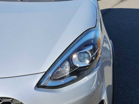 Used 2018 Toyota Prius C One w/ Carpet Mat Package image 9