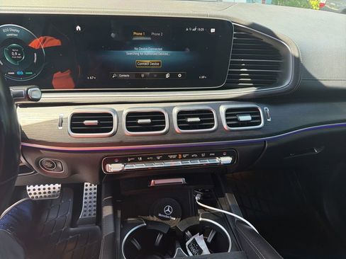 Used 2023 Mercedes-Benz GLS 450 4MATIC image 7