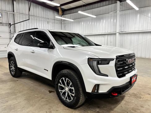 Used 2025 GMC Acadia AT4 w/ Luxury Package AWD/4WD image 1