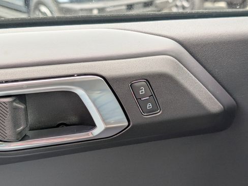 New 2025 Ford Bronco Outer Banks image 16