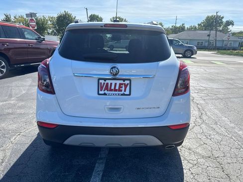 Used 2020 Buick Encore Preferred FWD image 5