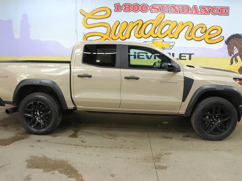 Used 2023 Chevrolet Colorado Trail Boss w/ Technology Package AWD/4WD image 1
