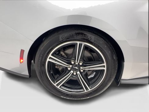 Used 2025 Ford Mustang Premium RWD image 16