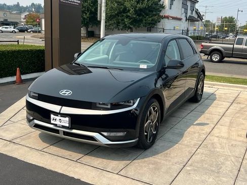 Certified 2024 Hyundai Ioniq 5 SEL AWD/4WD image 3
