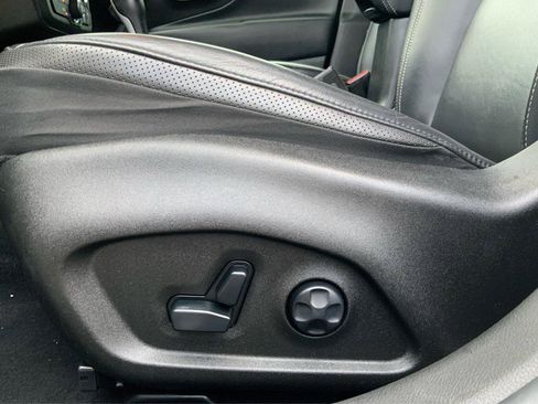 Used 2020 Jeep Renegade Limited AWD/4WD image 19