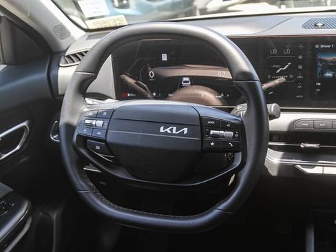 Certified 2025 Kia K4 GT-Line Turbo FWD image 17