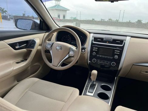 Used 2015 Nissan Altima 2.5 S w/ Power Driver Seat Package FWD image 10