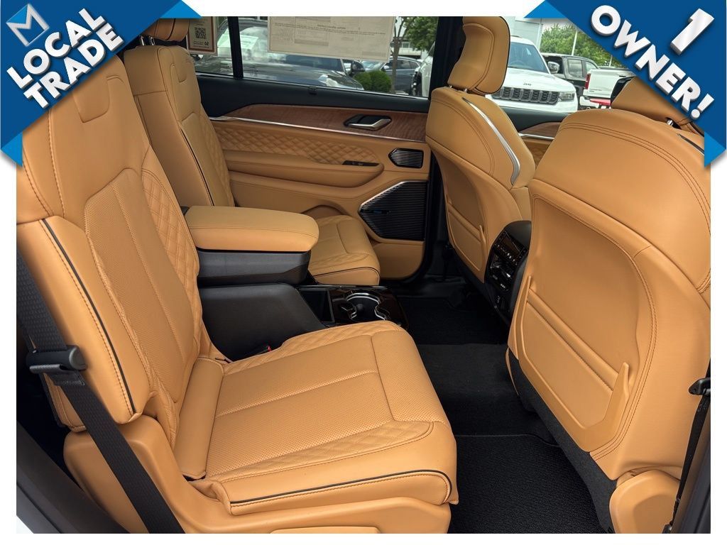 Used 2026 Jeep Grand Cherokee L Summit w/ Advanced Protech Group IV AWD/4WD image 47