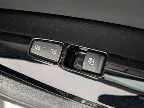 Used 2023 Kia Sportage X-Line w/ X-Line Premium Package image 35