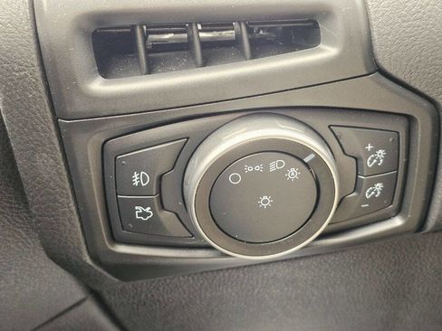 Used 2017 Ford Focus Titanium FWD image 30