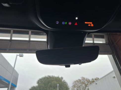 New 2026 Chevrolet Equinox LT w/ Convenience Package II image 33