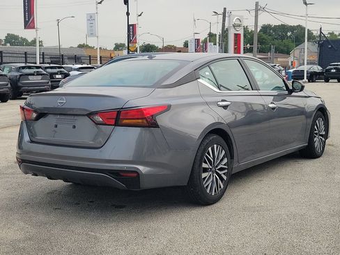 Used 2025 Nissan Altima 2.5 SV FWD image 4