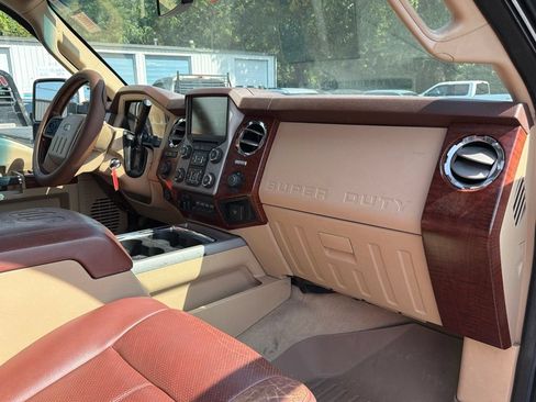 Used 2014 Ford F350 King Ranch w/ FX4 Off-Road Package AWD/4WD image 16