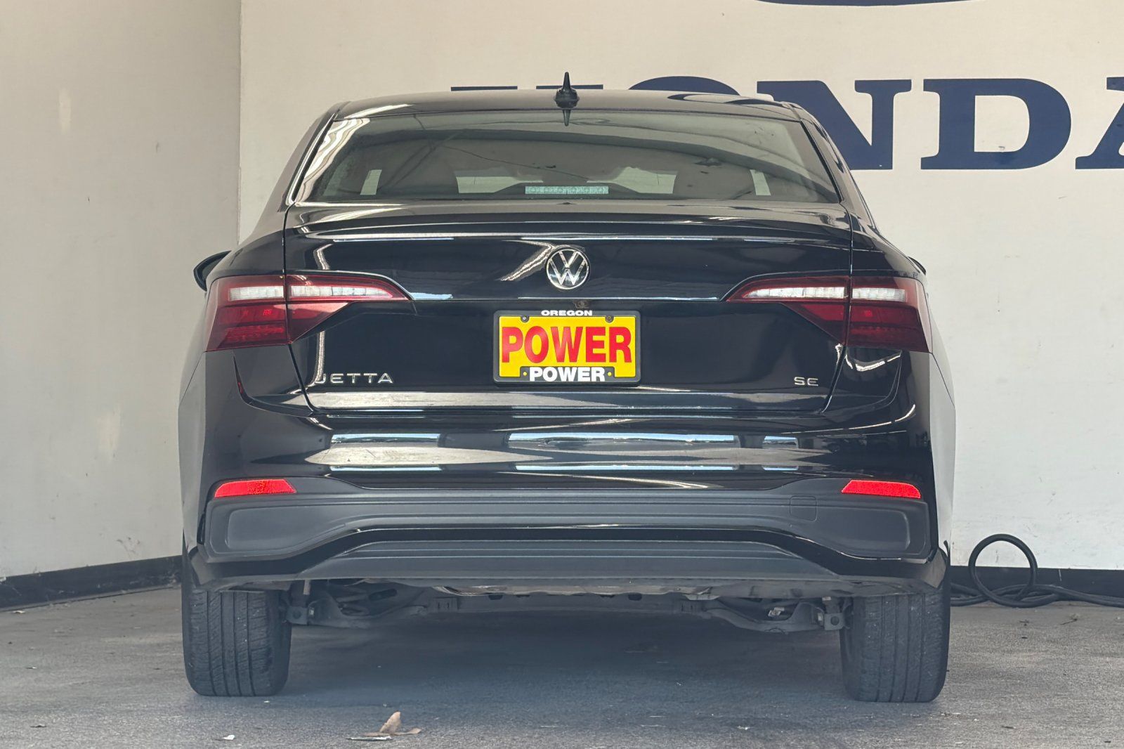 Used 2024 Volkswagen Jetta SE FWD image 4