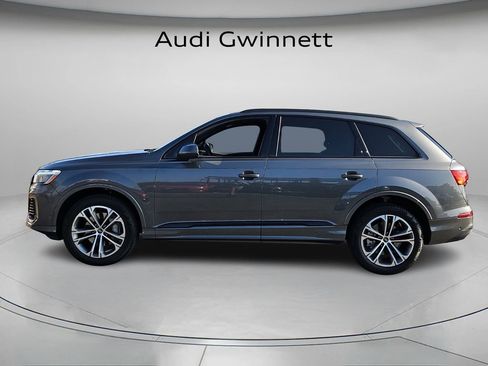 Used 2025 Audi Q7 2.0T Premium w/ Convenience Plus Package image 3