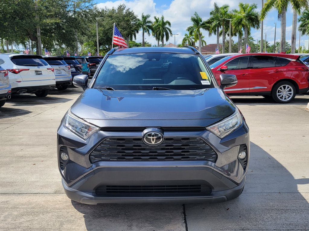 Used 2019 Toyota RAV4 XLE Premium FWD image 2