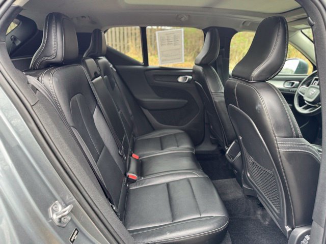 Used 2019 Volvo XC40 T5 Momentum AWD/4WD image 17
