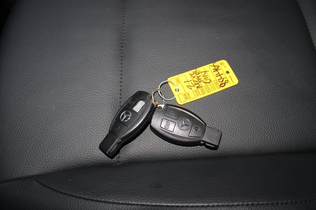 Used 2021 Mercedes-Benz Metris Passenger image 20