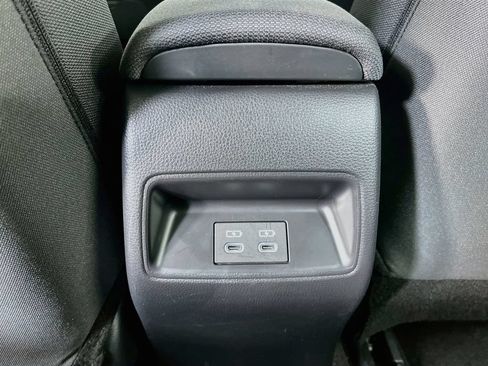 Used 2025 Toyota Corolla LE FWD image 31